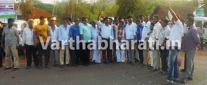 ಬಂಟ್ವಾಳ ತಾಪಂ ಅಧ್ಯಕ್ಷರಾಗಿ ಚಂದ್ರಹಾಸ್ ಕರ್ಕೇರ ಆಯ್ಕೆ: ಮುಡಿಪುವಿನಲ್ಲಿ ಸಂಭ್ರಮಾಚರಣೆ