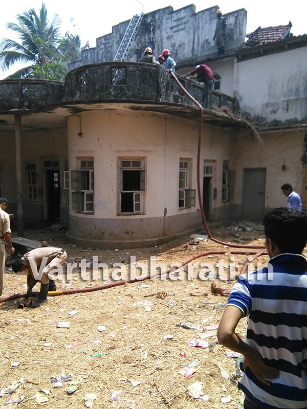 ಜೋಕಟ್ಟೆ: ಶಾಲೆಯ ಸಮೀಪದ ಮನೆಗೆ ಬೆಂಕಿ