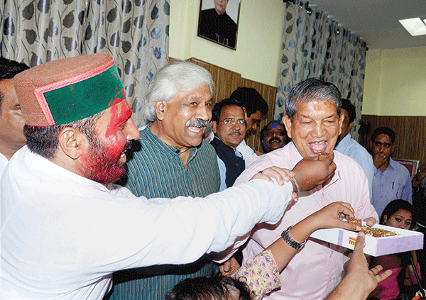 ಉತ್ತರಾಖಂಡದಲ್ಲಿ ಮತ್ತೆ ಕೈಗೆ ಚುಕ್ಕಾಣಿ