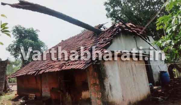 ಬಂಟ್ವಾಳ: ಮೊದಲ ಮಳೆಯ ಆವಾಂತರ; ಮನೆ, ವಿದ್ಯುತ್ ಕಂಬಗಳಿಗೆ ಹಾನಿ