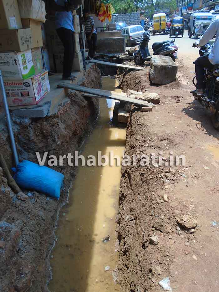 ಉಪ್ಪಿನಂಗಡಿ: ಚರಂಡಿಯಲ್ಲಿ ಹರಿದು ಪೋಲಾಗುತ್ತಿದೆ ಕುಡಿಯುವ ನೀರು