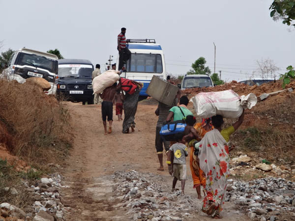 ಹದಿನೈದು ಜೀತುದಾಳುಗಳ ರಕ್ಷಣೆ
