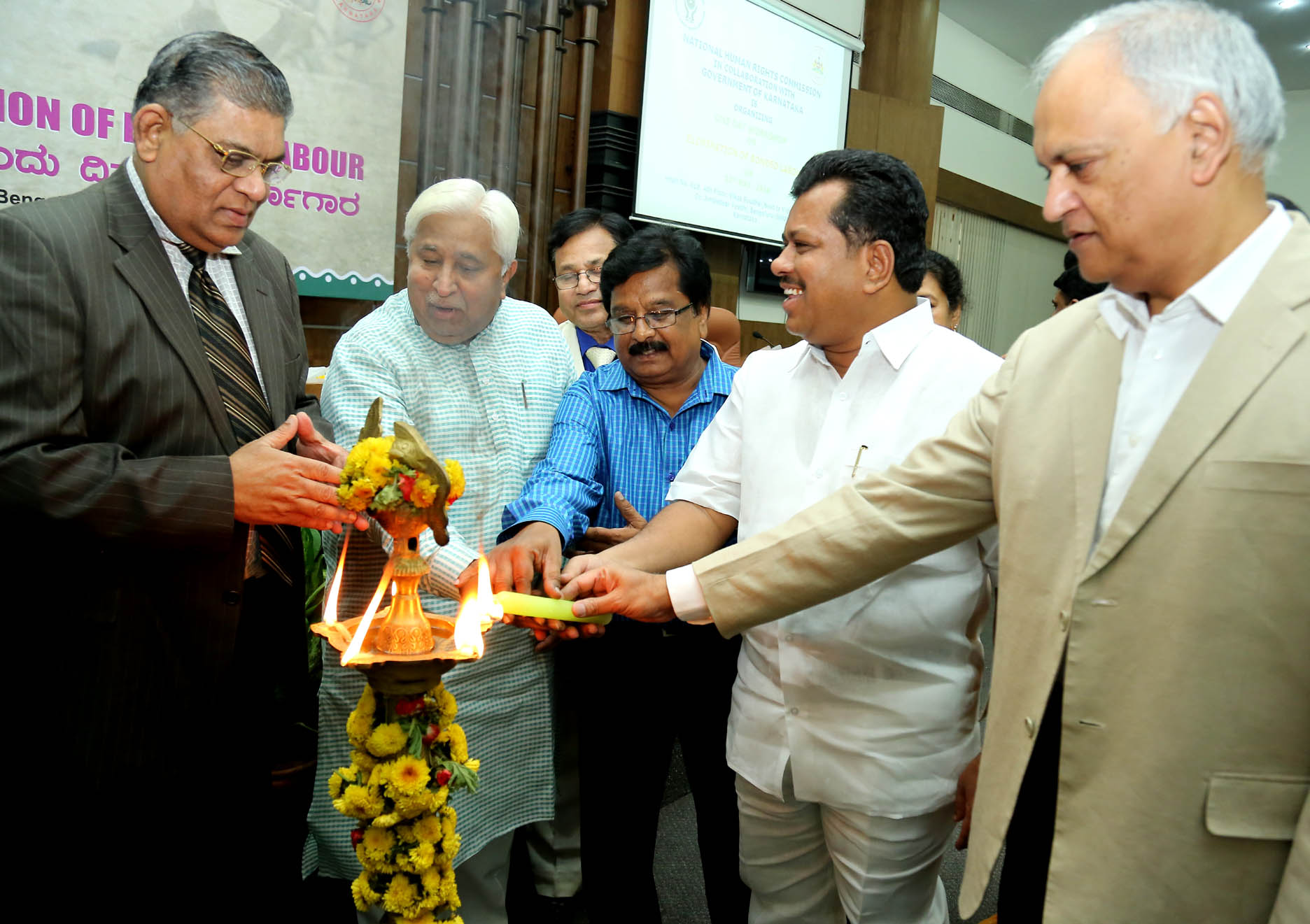 ಬಾಲ ಕಾರ್ಮಿಕ ಪದ್ಧತಿ ವಿರುದ್ಧ ದೃಢ ಸಂಕಲ್ಪ ಅಗತ್ಯ: ನ್ಯಾ.ಮುರುಗೇಶನ್