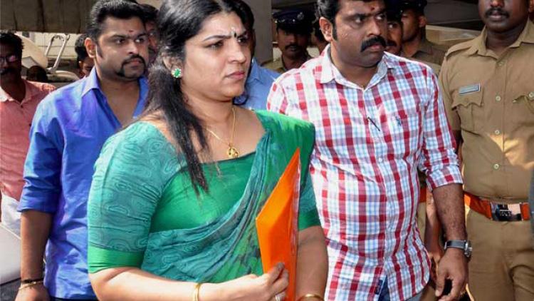 ಸೋಲಾರ್ ಪ್ರಕರಣ: ಮುಖ್ಯಮಂತ್ರಿ ಭೇಟಿಯ ದೃಶ್ಯ ಸಾಕ್ಷ್ಯಗಳನ್ನು ಆಯೋಗಕ್ಕೆ ಹಸ್ತಾಂತರಿಸಿದ ಸರಿತಾ!