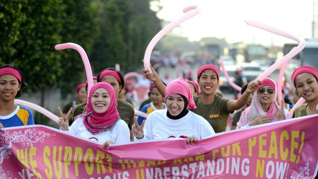 ಮುಸ್ಲಿಮ್ ಮಹಿಳೆಯ ಶಿರವಸ್ತ್ರ ಎಳೆದುದನ್ನು ಒಪ್ಪಿಕೊಂಡ: ‘‘ಅದನ್ನು ತೆಗೆಯಿರಿ, ಇದು ಅಮೆರಿಕ’’ ಎಂದಿದ್ದ