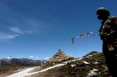 ಚೀನಾ-ಭಾರತ ಗಡಿಯ ಗ್ರಾಮಸ್ಥರಿಗೆ ಶಂಕಾಸ್ಪದ ದೂರವಾಣಿ ಕರೆಗಳು