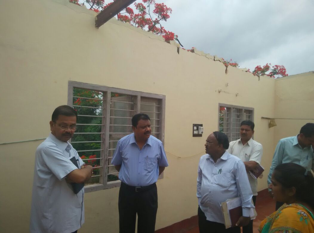 ಶಿವಮೊಗ್ಗ: ಬಾಲಕಿಯರ ಹಾಸ್ಟೆಲ್‌ಗೆ ಜಿಲ್ಲಾಧಿಕಾರಿ ಭೇಟಿ