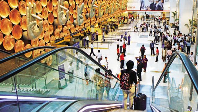 ಹನಿಮೂನ್ ಮುಗಿಸಿ ಬಂದ ಪತ್ನಿ ವಿಮಾನ ನಿಲ್ದಾಣದಲ್ಲಿ ಪ್ರಿಯತಮನೊಂದಿಗೆ ಪರಾರಿ !