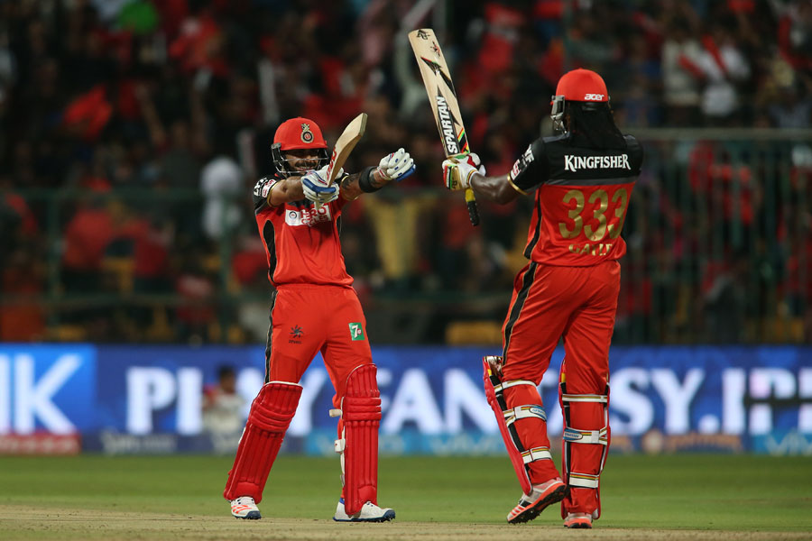 ಪಂಜಾಬ್‌ಗೆ 212 ರನ್ ಗುರಿ,ಕೊಹ್ಲಿ-ಕ್ರಿಸ್ ಗೇಲ್ ಆರ್ಭಟ