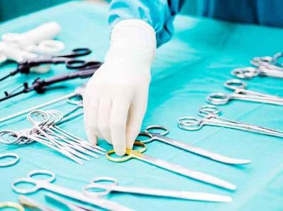 18 ವರ್ಷ ಮಹಿಳೆಯ ಹೊಟ್ಟೆಯಲ್ಲಿದ್ದ ಕತ್ತರಿಯನ್ನು ಹೊರತೆಗೆದ ವೈದ್ಯರು!