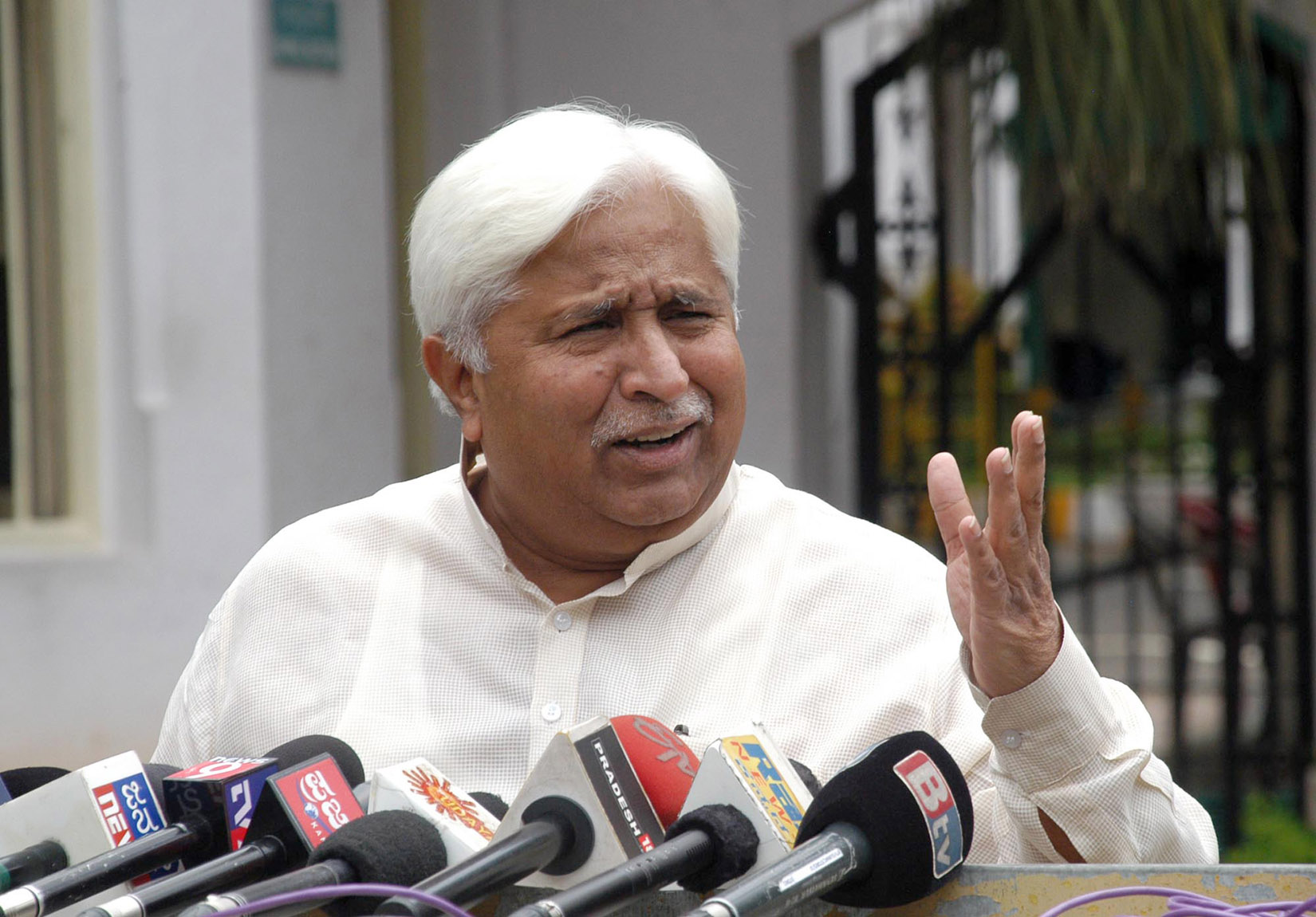 ರಾಜ್ಯಪಾಲರಿಗೆ ಸ್ಪಷ್ಟನೆ ನೀಡಿದ ಸಚಿವ ಎಚ್.ಕೆ.ಪಾಟೀಲ್