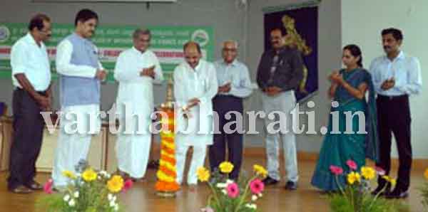 ಉಜಿರೆ ಶ್ರೀ ಧರ್ಮಸ್ಥಳ ವಿಜ್ಞಾನ ಕಾಲೇಜಿನಲ್ಲಿ ಪಿಎಚ್‌ಡಿ ಕೇಂದ್ರ ವಾರ್ಷಿಕೋತ್ಸವ ಉದ್ಘಾಟಣೆ