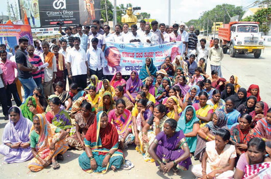 ಹಳೆ ಚಿಕ್ಕನಹಳ್ಳಿ ನಿವಾಸಿಗಳಿಗೆ ಹಕ್ಕುಪತ್ರ ನೀಡಲು ಒತ್ತಾಯ