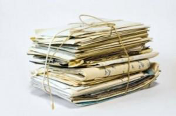 ಕಡತ ಹಸ್ತಾಂತರಿಸದ  ಅಧಿಕಾರಿ :ಕ್ರಿಮಿನಲ್ ಮೊಕದ್ದಮೆ ಸೂಚನೆ