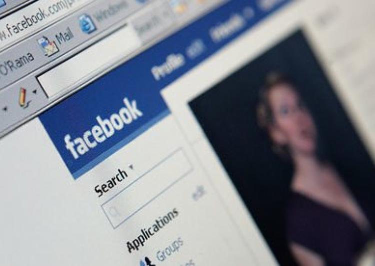 ಫೇಸ್ ಬುಕ್ಅಲ್ಲಿ ನೀವು ಯಾರನ್ನು ಫಾಲೋ ಮಾಡುತ್ತೀರಿ?