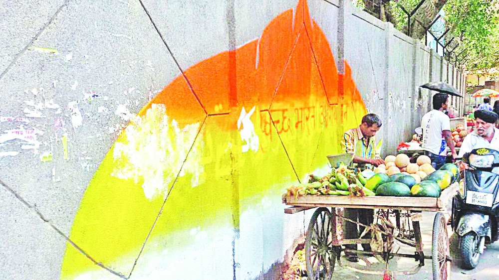 ದಿಲ್ಲಿ ಕುರಿತ ಉರ್ದು ಕವನದ ಸಾಲುಗಳನ್ನು ವಿರೂಪಗೊಳಿಸಿದ ‘ಸ್ವಚ್ಛ ಭಾರತ್ ಭಕ್ತರು’