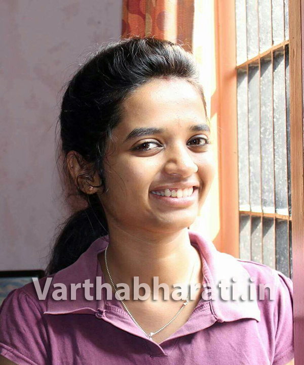 ಪಿಯುಸಿ ವಾಣಿಜ್ಯ ವಿಭಾಗದಲ್ಲಿ ರಾಜ್ಯದಲ್ಲಿ ದ್ವಿತೀಯ ಸ್ಥಾನ ಪಡೆದ ಸಾಧಕಿಗೆ ಐ ಎ ಎಸ್ ಅಧಿಕಾರಿಯಾಗುವ ಗುರಿ