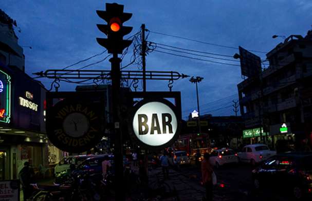 ಮುಚ್ಚಿದ ಬಾರುಗಳನ್ನು ತೆರೆಯುವುದಿಲ್ಲ, ಪಾನನಿರೋಧ ಸರಕಾರದ ನೀತಿಯಾಗಿದೆ: ಕೇರಳ ಅಬಕಾರಿ ಸಚಿವ ರಾಮಕೃಷ್ಣನ್