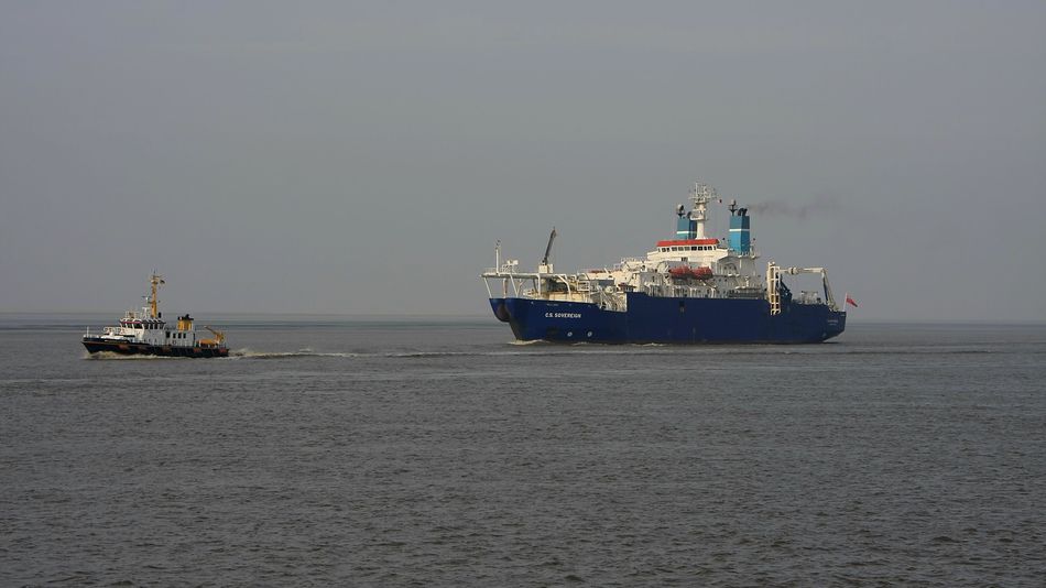 ಅಟ್ಲಾಂಟಿಕ್ ಸಾಗರದ ಅಡ್ಡಕ್ಕೆ ಕೇಬಲ್ ಹಾಕಲಿರುವ ಮೈಕ್ರೊಸಾಫ್ಟ್, ಫೇಸ್‌ಬುಕ್