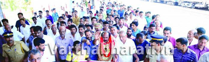 ಮಂಜೇಶ್ವರ, ವೆಳ್ಳರಿಕುಂಡು ತಾಲೂಕು ಕೇಂದ್ರಗಳಿಗೆ ಮಿನಿ ಸಿವಿಲ್ ಸ್ಟೇಶನ್: ಸಚಿವ  ಚಂದ್ರಶೇಖರನ್