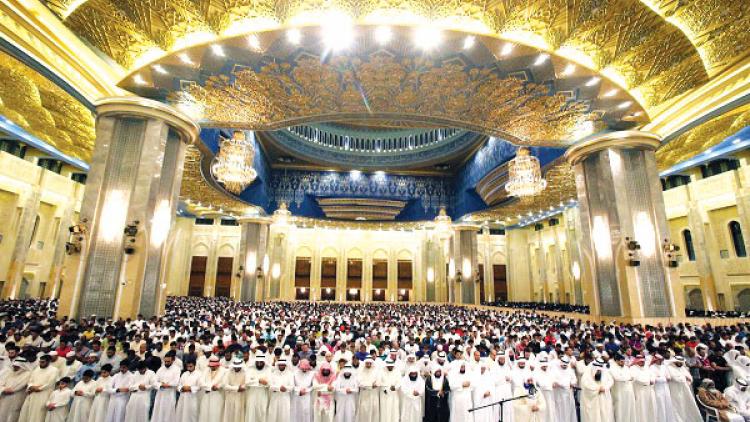 ಕುವೈಟ್: ಪವಿತ್ರ ರಮಝಾನ್‌ಗೆ ಮುಸ್ಲಿಮರನ್ನು ಸ್ವಾಗತಿಸಲು ಮಸ್ಚಿದುಲ್ ಕಬೀರ್ ಸಜ್ಜು