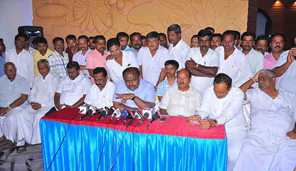 ಜೆಡಿಎಸ್ ಆಡಳಿತಾವಧಿಯಲ್ಲಿ ಶಿಕ್ಷಕರಿಗೆ ಒಂದು ಲಕ್ಷ ಉದ್ಯೋಗ: ಎಚ್.ಡಿ. ಕುಮಾರಸ್ವಾಮಿ