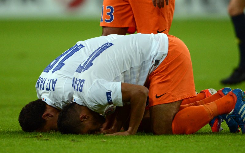 ಫ್ರಾನ್ಸ್‌ನ ನೈಸ್ ನಗರದಲ್ಲಿ ಮುಸ್ಲಿಮ್ ಫುಟ್ಬಾಲ್ ಆಟಗಾರರು ಮೈದಾನದಲ್ಲಿ ಪ್ರಾರ್ಥಿಸುವುದಕ್ಕೆ ನಿಷೇಧ?