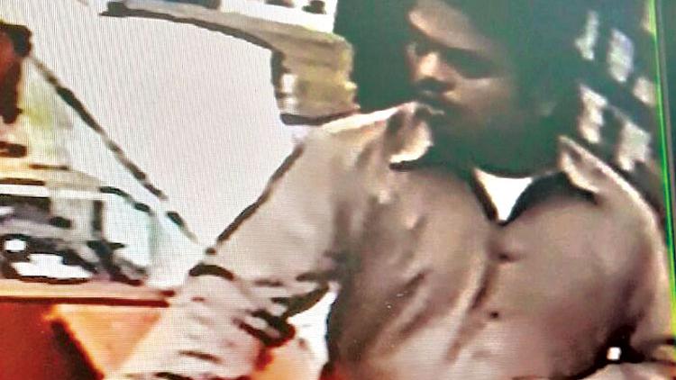 ಒಮನ್: ಅಂಗಡಿಯಿಂದ ಹಣದೋಚುತ್ತಿದ್ದ ಪಾಕಿಸ್ತಾನಿಯ ಸೆರೆ