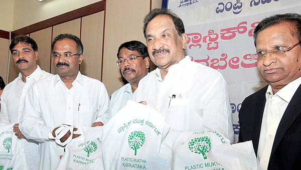 ಅಧಿಕಾರಿಗಳ ಸಮನ್ವಯತೆಯಿಂದ ಪ್ಲಾಸ್ಟಿಕ್ ಮುಕ್ತ ನಗರವಾಗಲಿ: ಜಾರ್ಜ್