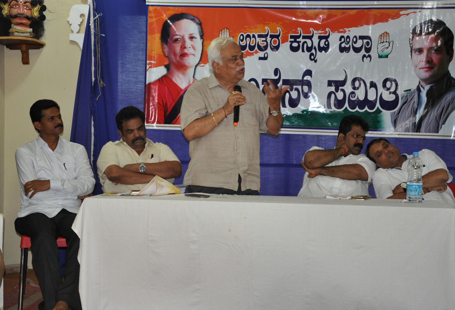 ಪೊಳ್ಳು ಭರವಸೆ ಕೇಳಿ ಶಿಕ್ಷಕರಿಗೂ ಬೇಸರವಾಗಿದೆ: ಸಚಿವ ದೇಶಪಾಂಡೆ