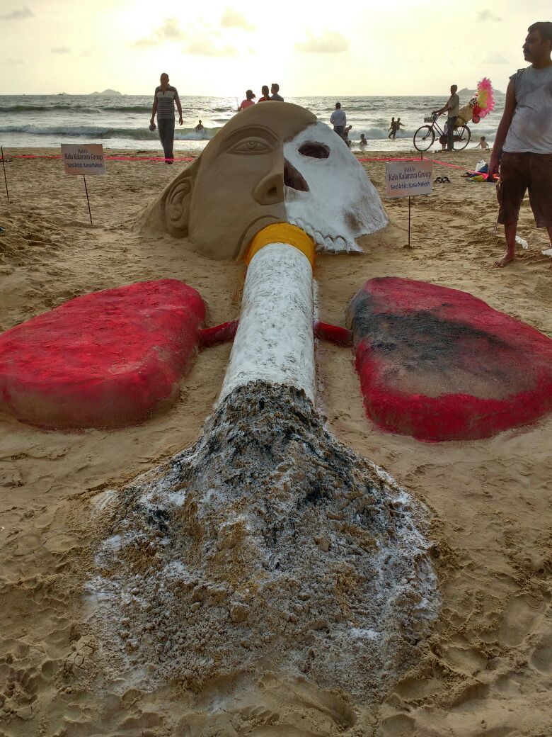 ಫೇಸ್‌ಬುಕ್ ತಂಡದಿಂದ ಮರಳು ಶಿಲ್ಪ ರಚನೆ