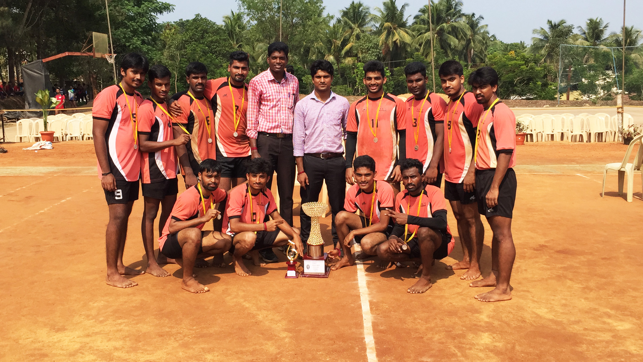 ಆಳ್ವಾಸ್ ಇಂಜಿನಿಯರಿಂಗ್ ತಂಡಕ್ಕೆ ಪ್ರಶಸ್ತಿ