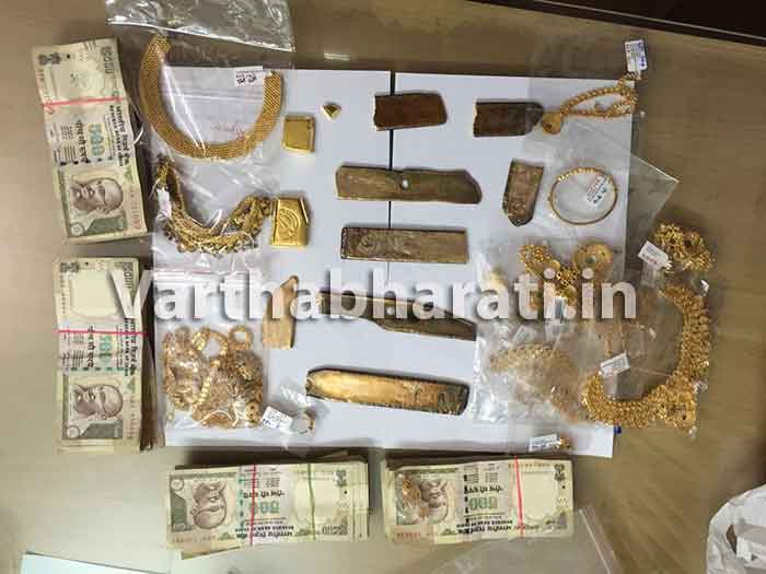 ಮಂಜೇಶ್ವರ: ಅಕ್ರಮವಾಗಿ ಸಾಗಿಸುತ್ತಿದ್ದ ಭಾರೀ ಪ್ರಮಾಣದ ಚಿನ್ನಾಭರಣ, ನಗದು ವಶ
