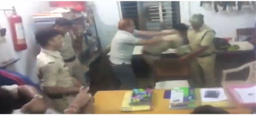 ಛತ್ತೀಸ್‌ಗಡ ಬಿಜೆಪಿ ನಾಯಕನ ಪುತ್ರನನ್ನು ಬಂಧಿಸಿದ್ದಕ್ಕೆ ಪೊಲೀಸಪ್ಪನಿಗೆ ಠಾಣೆಯೊಳಗೆ ಬಿತ್ತು ಪೆಟ್ಟು !
