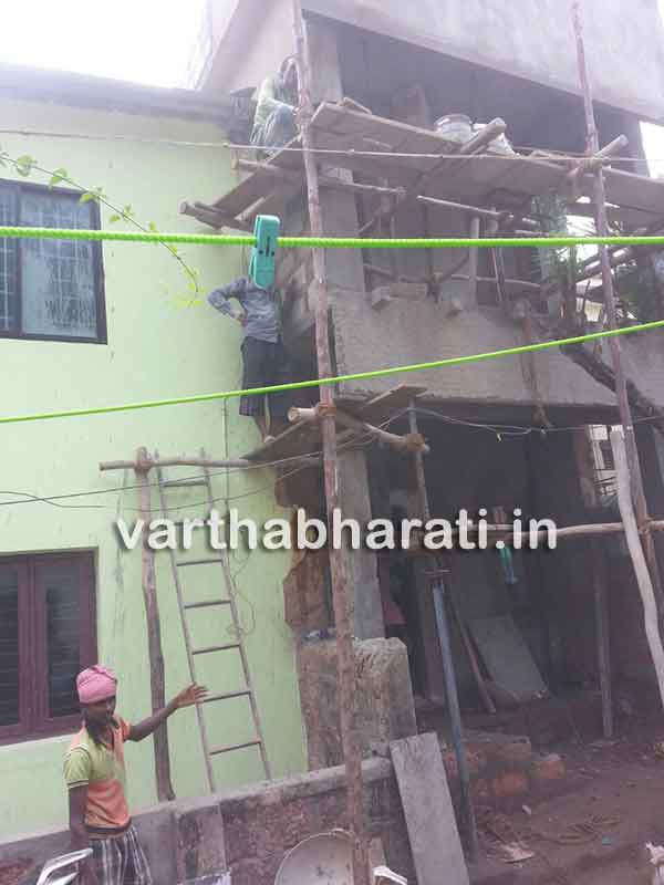 ಅನಧಿಕೃತ ಕಟ್ಟಡ ನಿರ್ಮಾಣಕ್ಕೆ ಕಾರ್ಪೊರೇಟರ್ ಸಾಥ್: ಆರೋಪ