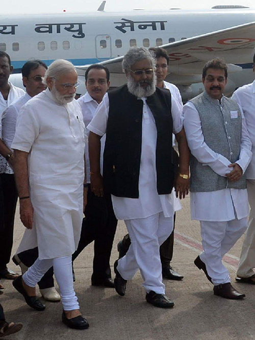 ಪ್ರಧಾನಿ ಮೋದಿ ಜೊತೆಗಿರುವ ಈ ಗಡ್ಡಧಾರಿ ಯಾರು?