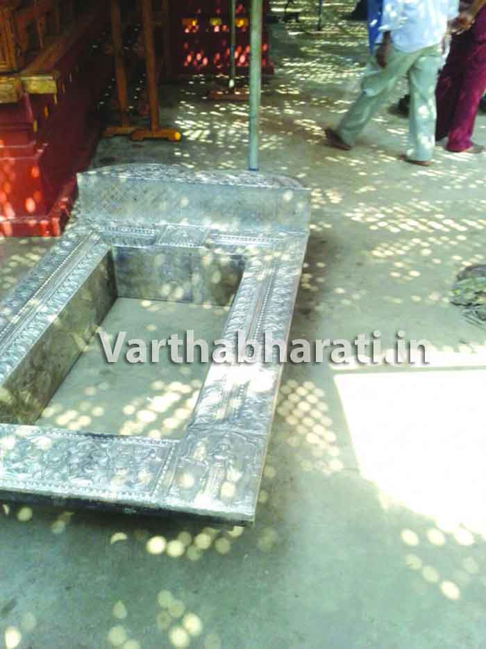 ಈಶ್ವರಮಂಗಲ ದೇವಾಲಯದಲ್ಲಿ ಲಕ್ಷಾಂತರ ರೂ.ಮೌಲ್ಯದ ಸಾಮಗ್ರಿ ಕಳವು