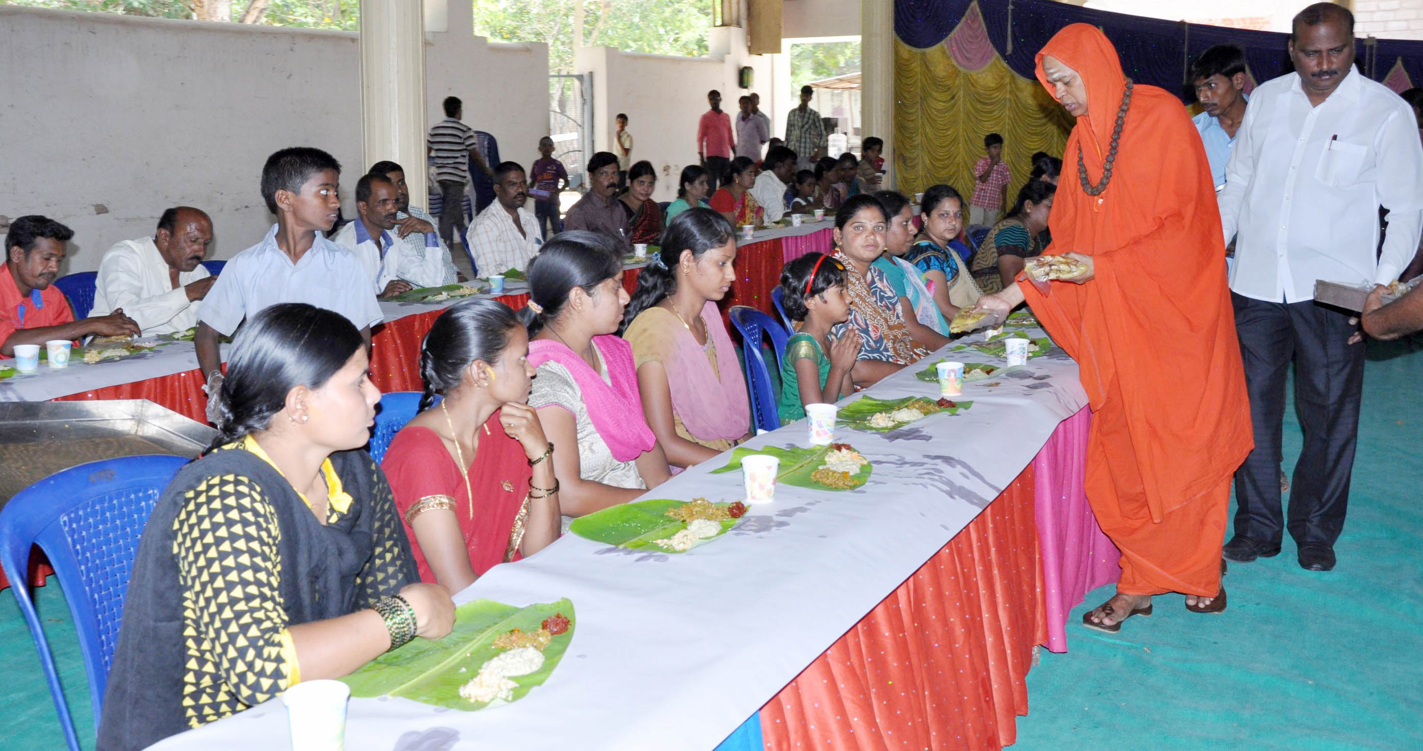 ಸಾಮಾಜಿಕ ಸಾಮರಸ್ಯ ಮೂಡಿಸಲು ಶ್ರೀಮಠ ದಿಟ್ಟಹೆಜ್ಜೆ: ಮುರುಘಾ ಶ್ರೀ
