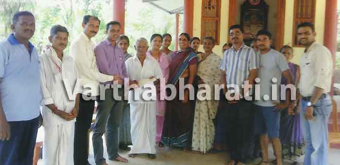 ಕಲ್ಲಬೆಟ್ಟು : ಕೆರೆಪಾದೆ ಸತ್ಯನಾರಾಯಣ ಮಂದಿರ ನಿರ್ಮಾಣಕ್ಕೆ ಚೆಕ್ ವಿತರಣೆ