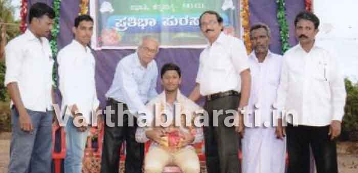 ಭಟ್ಕಳ: ಎಸೆಸೆಲ್ಸಿ ಸಾಧಕನಿಗೆ ಸನ್ಮಾನ