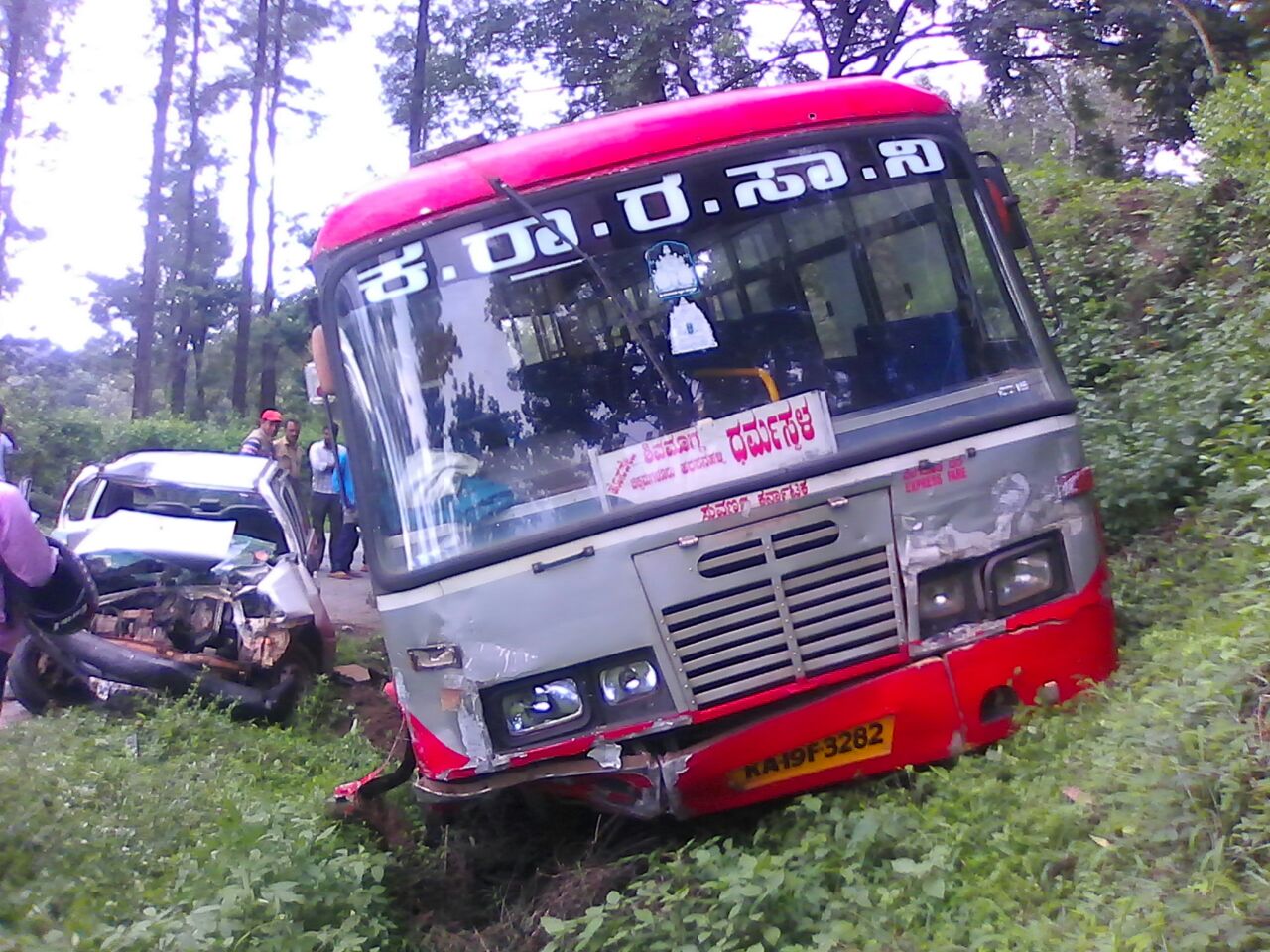 ಬಸ್-ಕಾರು ಢಿಕ್ಕಿ: ಓರ್ವ ಮೃತ್ಯು