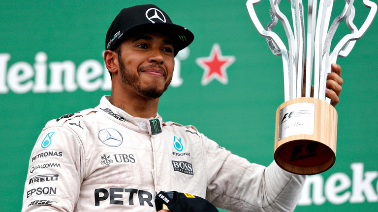 ಕೆನಡಾ ಗ್ರಾನ್ ಪ್ರಿ ಟ್ರೋಫಿ ಅಲಿಗೆ ಅರ್ಪಿಸಿದ ಹ್ಯಾಮಿಲ್ಟನ್