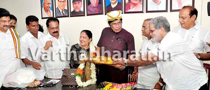 ಕಾಪು: ಆಸ್ಕರ್ ಫೆರ್ನಾಂಡಿಸ್‌ರಿಗೆ ಅಭಿನಂದನೆ