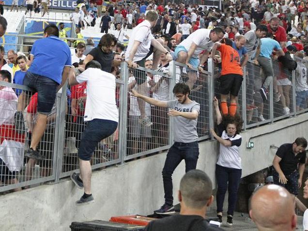 ಸ್ಟೇಡಿಯಂನಲ್ಲಿ ಮತ್ತೆ ರಾದ್ದಾಂತ ಮಾಡಿದರೆ ಟೂರ್ನಿಯಿಂದ ಹೊರಕ್ಕೆ: