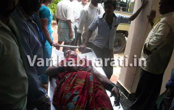 ಮುಂಡಗೋಡ: ಕೂಲಿ ಕಾರ್ಮಿಕರನ್ನು ಕರೆಯೊಯ್ಯುತ್ತಿದ್ದ ವಾಹನ ಪಲ್ಟಿ; ಹಲವು ಮಂದಿಗೆ ಗಾಯ