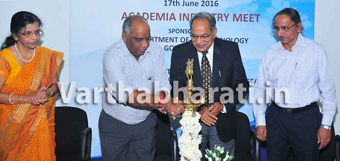 ದೇರಳಕಟ್ಟೆ: ನಿಟ್ಟೆ ವಿ.ವಿ.ಯಲ್ಲಿ ‘ಶೈಕ್ಷಣಿಕ ಸಂಸ್ಥೆಗಳು-ಕೈಗಾರಿಕೆಗಳ ನಡುವೆ ಕೊಡುಕೊಳ್ಳುವಿಕೆ’ ವಿಚಾರ ವಿನಿಮಯ