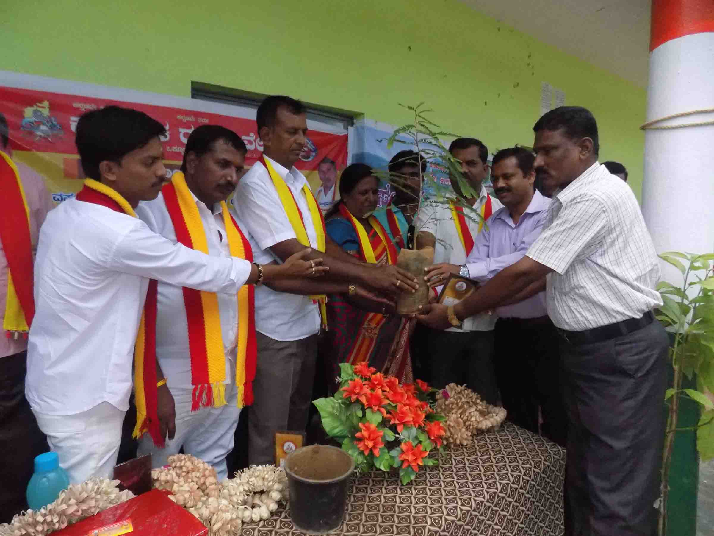 ಮುಂದಿನ ಪೀಳಿಗೆಗಾಗಿ ಗಿಡಮರ ಬೆಳೆಸಿ: ಸೋಮಶೇಖರ್