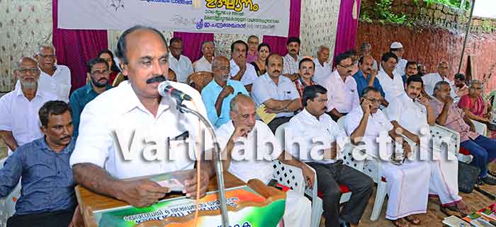 ಪ್ರತಿಯೊಬ್ಬರಲ್ಲೂ ಓದುವ ಹವ್ಯಾಸವನ್ನು ಬೆಳೆಸಬೇಕಿದೆ: ಸಚಿವ ಇ.ಚಂದ್ರಶೇಖರನ್