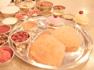 ಮಧ್ಯಪ್ರದೇಶದಲ್ಲಿ ನ್ಯಾಯಮೂರ್ತಿಗಳ ಔತಣಕೂಟಕ್ಕೆ ಬೆಳ್ಳಿಯ ಬಟ್ಟಲು-ಲಕ್ಷಾಂತರ ಖರ್ಚು!