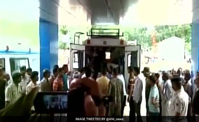 ಐಇಡಿ ಸ್ಫೋಟ:ಸಿಆರ್‌ಪಿಎಫ್ ಕಮಾಂಡೋ ಸಾವು,ಇಬ್ಬರಿಗೆ ಗಾಯ